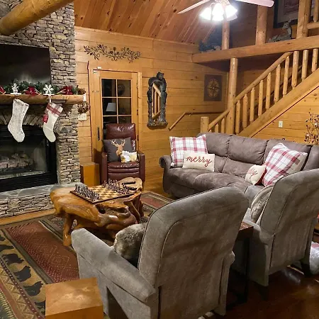Beautiful 6 Bdr Cabin With Hot Tub In The Smokies! Vila